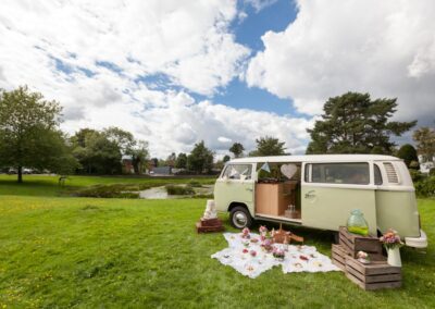 campervan picnic surrey buttercupbus