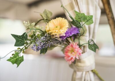 campervan wedding flowers at buttercupbus