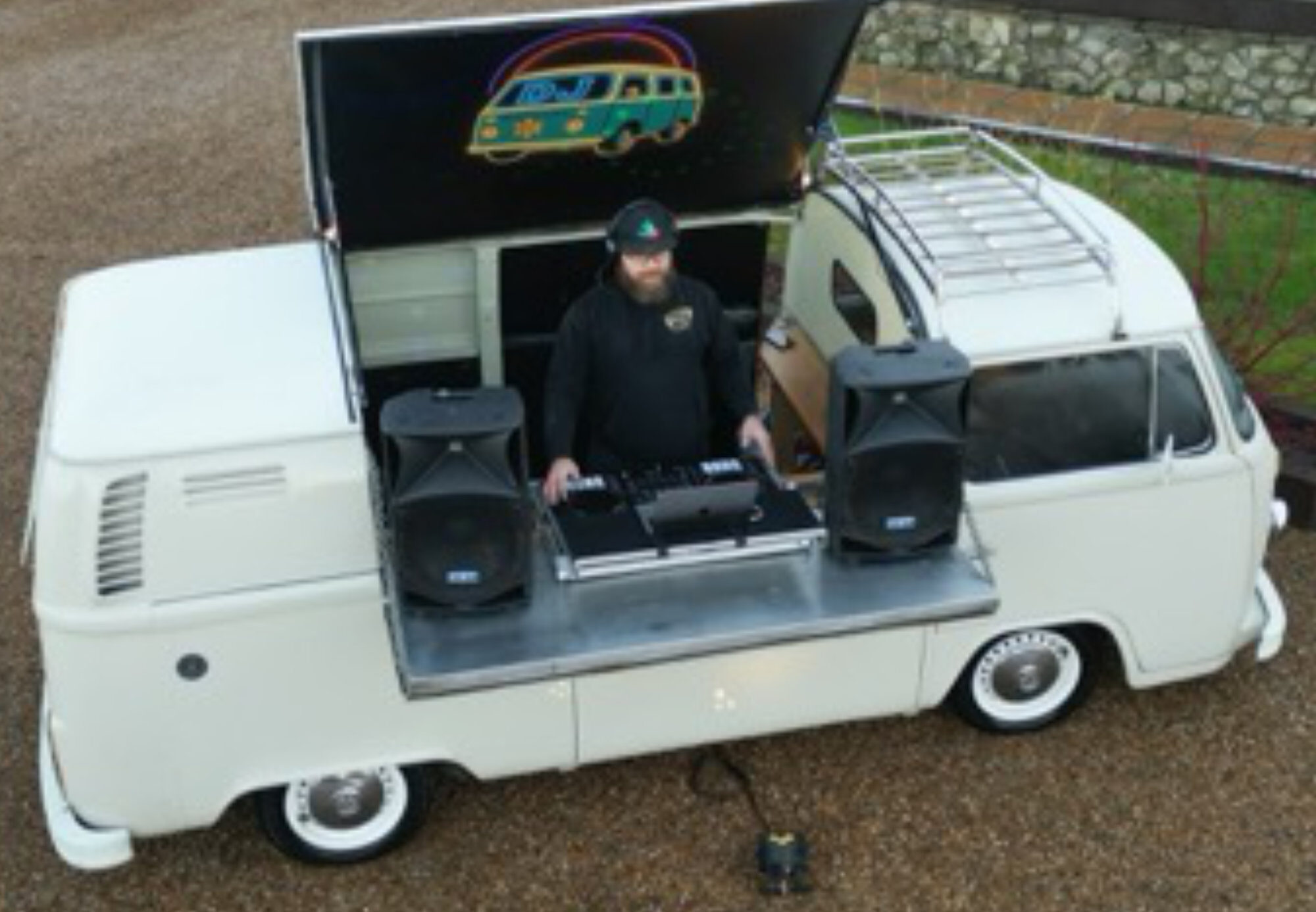 Mobile popup bar in London - campervan
